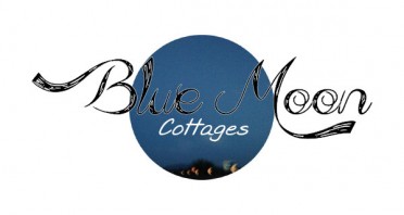 Blue Moon Cottages Logo